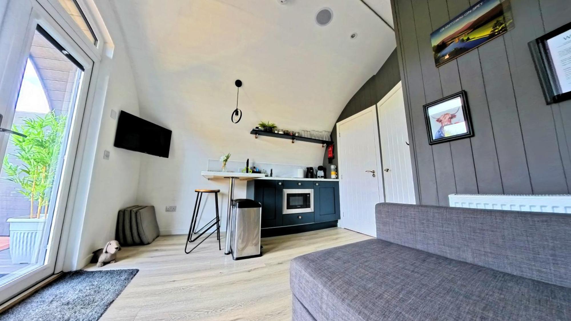 Newmore Highland Pods With Hot Tubs On Nc500 Invergordon Exterior foto